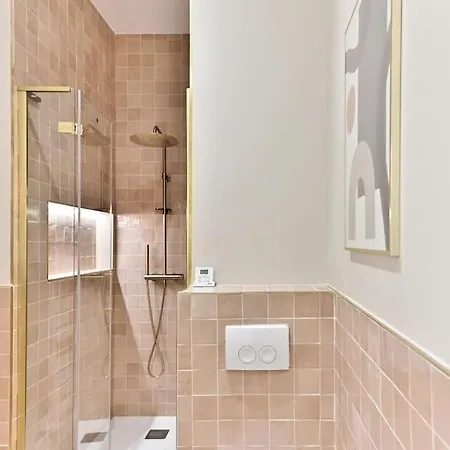 Proche Grand Boulevard - * Париж