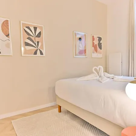Proche Grand Boulevard - *