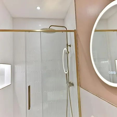 Апартаменты Proche Grand Boulevard -