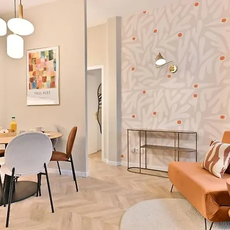 Proche Grand Boulevard - * Париж