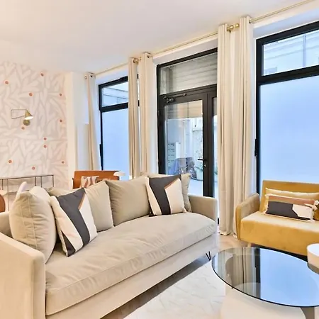 Proche Grand Boulevard - *